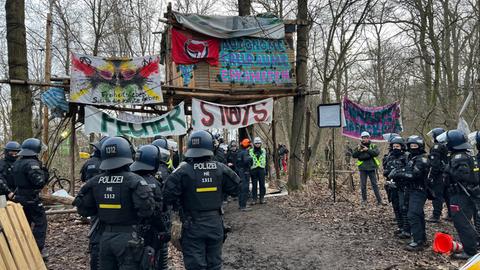 Polizei im Fechenheimer Wald