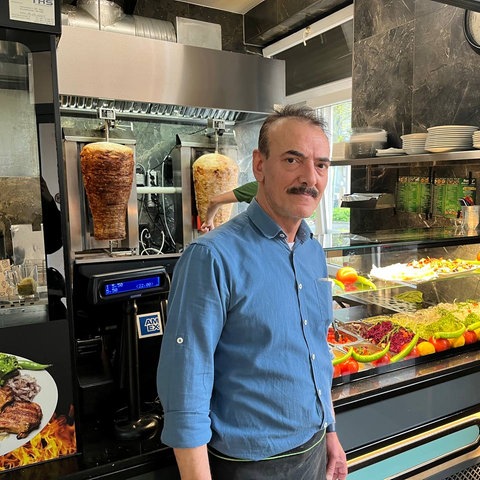 Mehmet Dincer vom Restaurant Ramos im Frankfurter Gallus