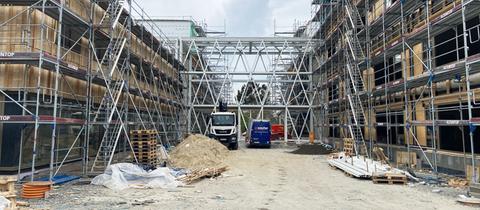 Die Theodor-Heuss-Schule Wetzlar: Baustelle mit Gerüsten