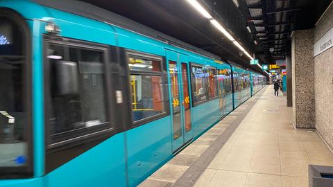 Die verlängerte U-Bahn besteht aus vier Waggons