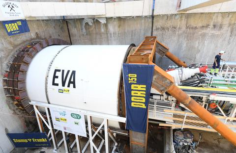 Die Tunnelvortriebsmaschine an der Baustelle der Verlängerung der U5 in Frankfurt