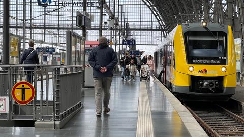 Regionalzüge fahren langsam wieder