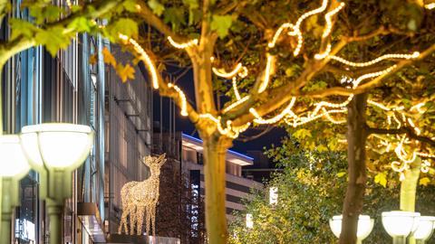 Weihnachtbeleuchtung auf der Frankfurter Zeil